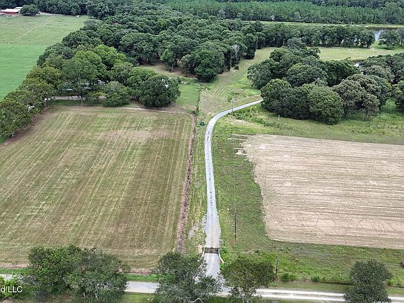 2nd image of 14.8 Acres Country Oak Cir
