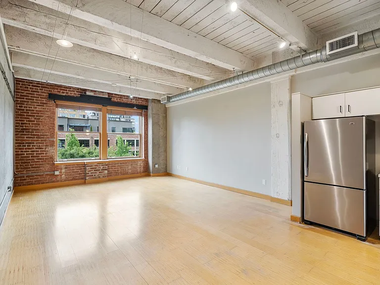 416 NW 13th Ave #401 — Photo 3