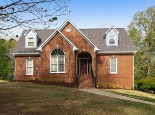 7520 Surrey Ln, Trussville, AL 35173