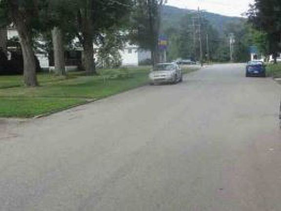 Exterior Neighborhood (street photo)