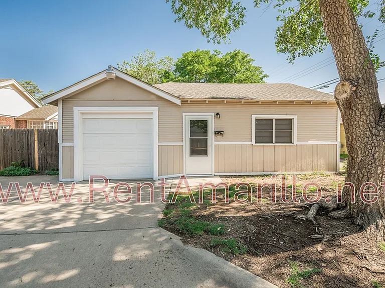2047R S Hughes St — Photo 1