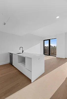 Rented by West 124th Manager LLC | media 63