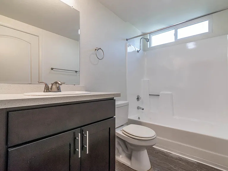 Canyon Crest Views Apartments — Photo 24