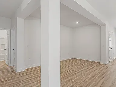 598 Hancock Way — Photo 2