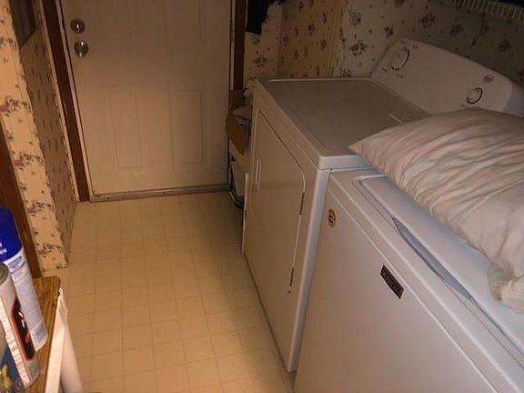 4th image of 3837 Caribou Dr