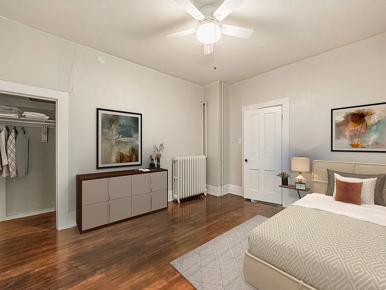 738 E Cimarron St — Photo 3