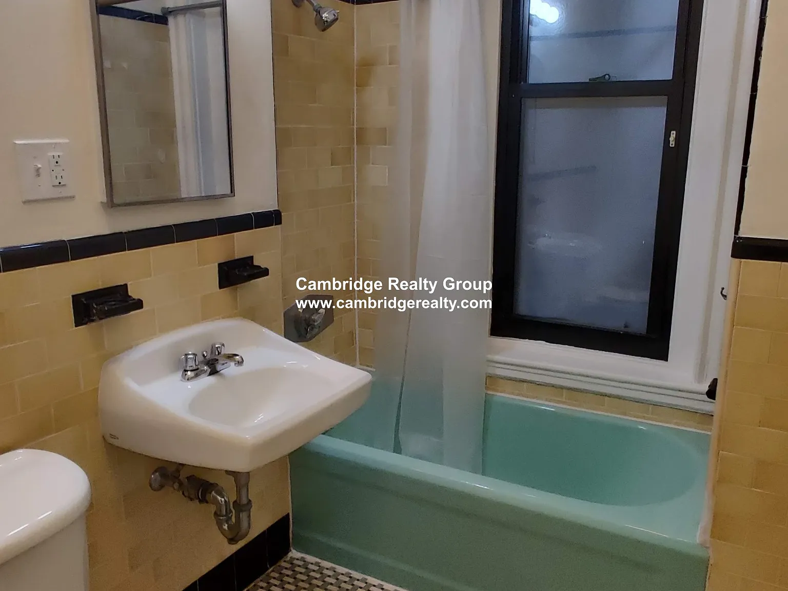 1 bed, 1.0 bath, $3,500 — Photo 3