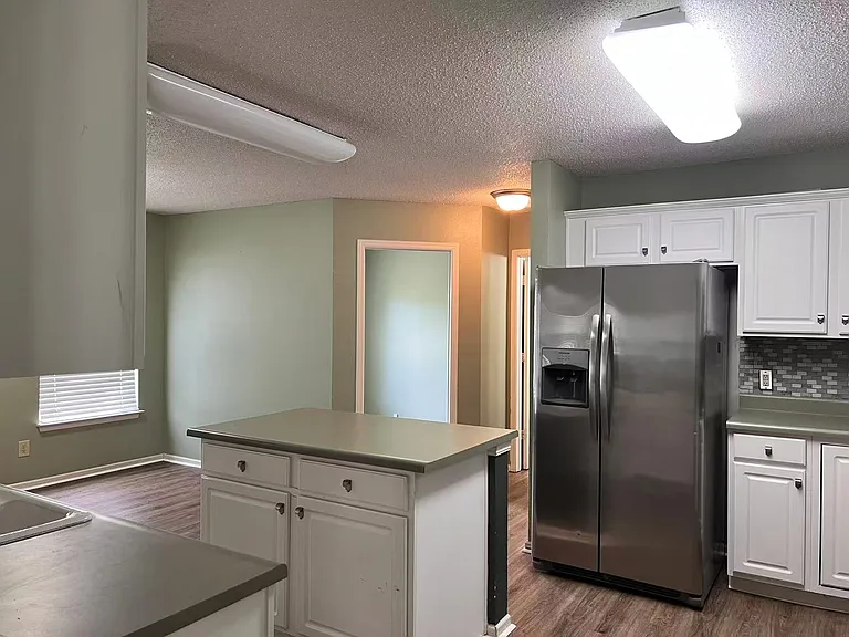 10400 Hickory Hill Dr — Photo 9