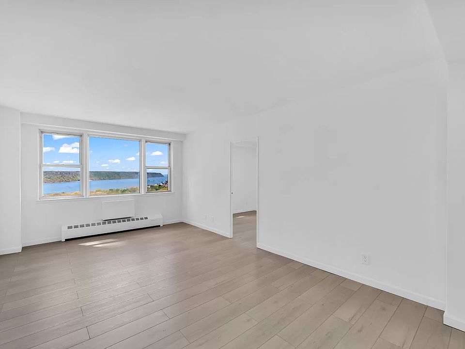 1st image of 5900 Arlington Ave APT 11X