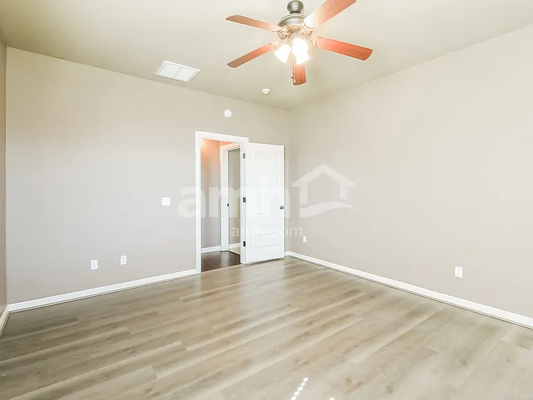 11728 SW 22nd Ter — Photo 9