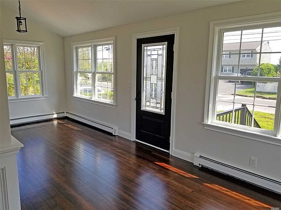 2nd image of 25 Terry St