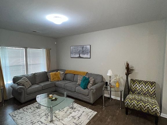 3rd image of 298 Village Creek Way