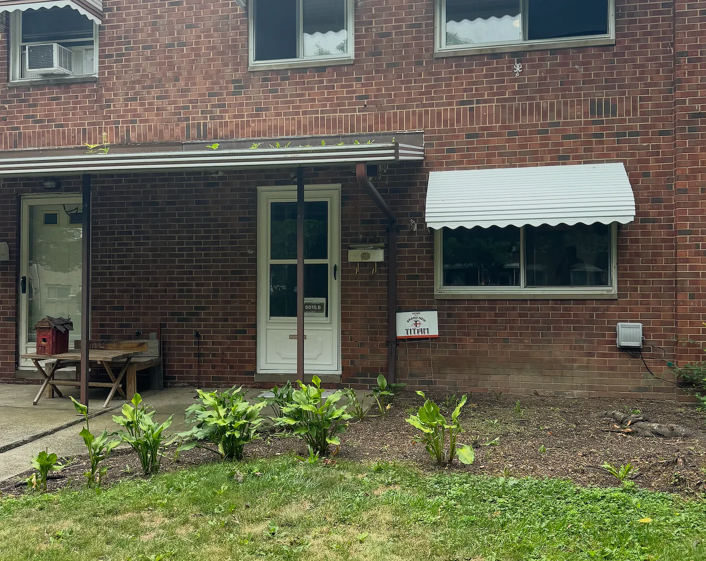 3 bed, 896 sqft, $1,275 — Photo 2