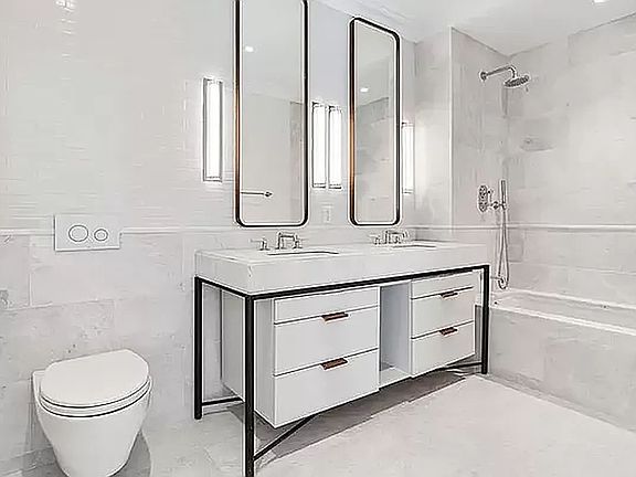 4th image of 250 E 21st St #6D