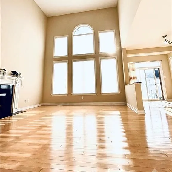 195 Keyrock Dr — Photo 3