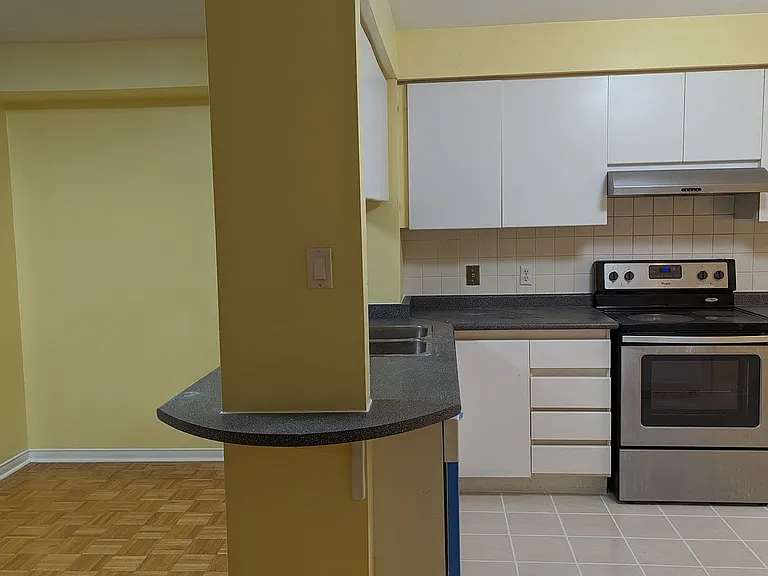 18 Clark Ave W #192 — Photo 5