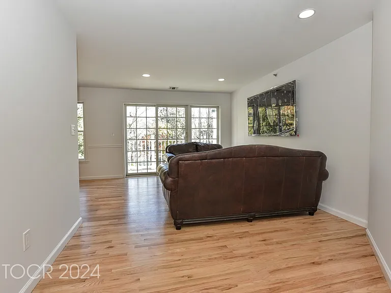 203 Central Park Pl — Photo 3