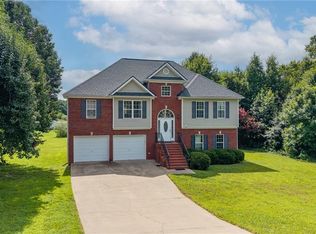 154 Magnolia Dr SE, Calhoun, GA 30701