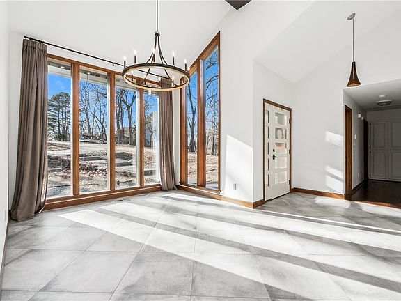 5th image of 109 Betsy Ln