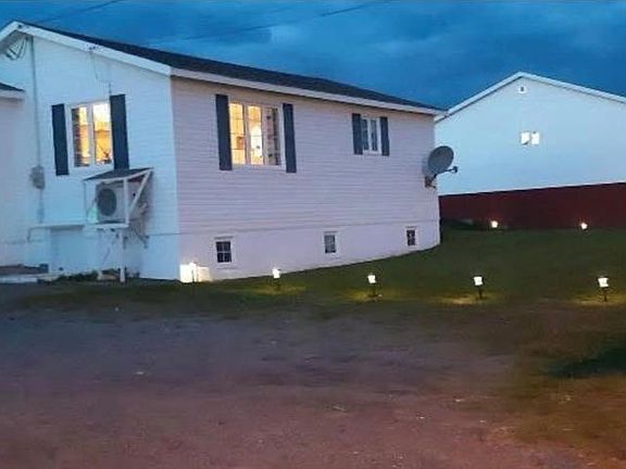 4th image of 11 Lamage Point Road