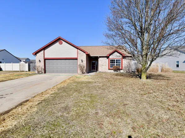 900 Palomino Pl, Bargersville, IN 46106