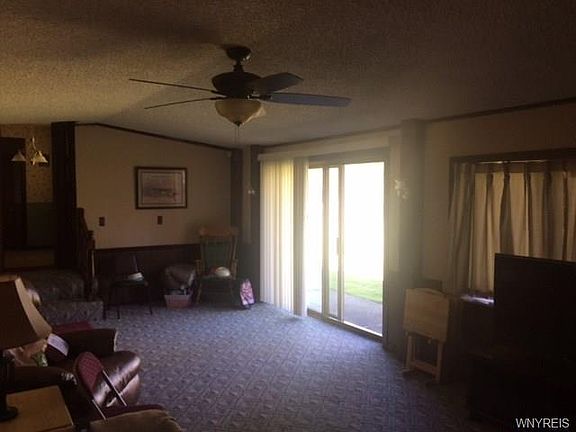 4th image of 98 Marycrest Ln