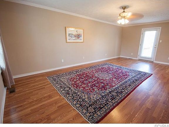 2nd image of 7858 Silktree Pl