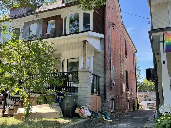 88 Lamb Ave #Basement, Toronto, ON M4J 4M3