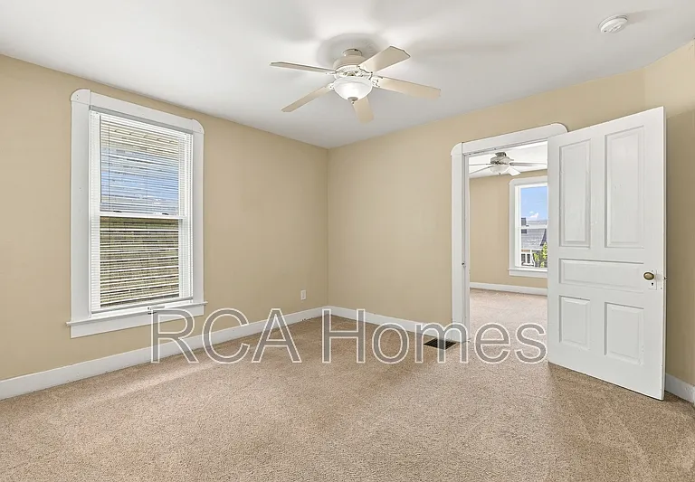 1013 E Morris St — Photo 9