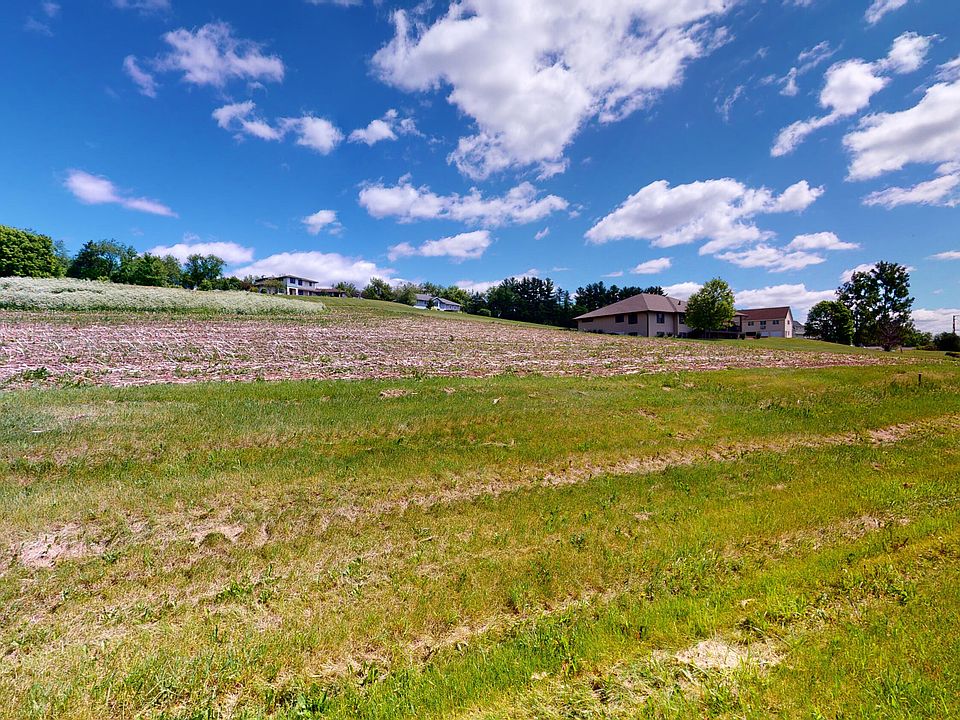 1st image of 21561 Wolfe Run Ln