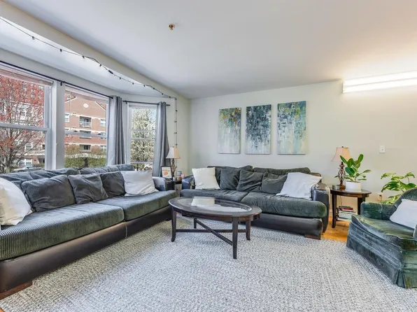 316 Rindge Ave Unit 6, Cambridge, MA 02140