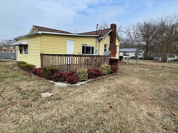 5th image of 5827 3rd Ln