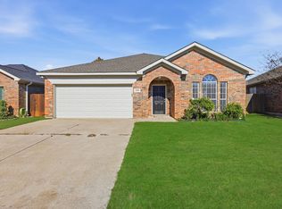 3705 Silverado Trl, Roanoke, TX 76262