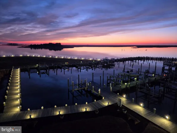 101 Williams St Unit 303, Crisfield, MD 21817