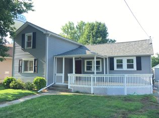 320 E Dale St, Somonauk, IL 60552