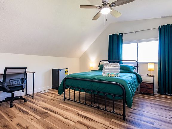 4th image of 6014 Carr Cir #5