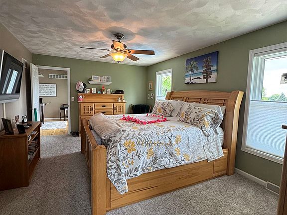 5th image of 847 Cambridge Dr