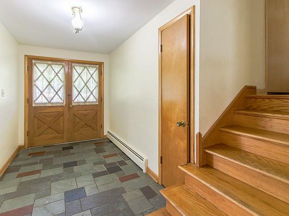 2nd image of 313 Westgate Dr