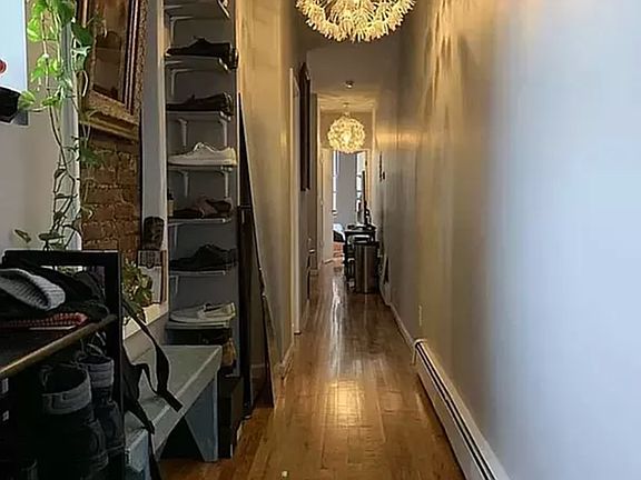 3rd image of 158 Rogers Ave APT 2d