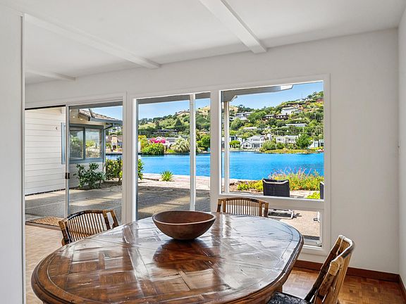 5th image of 6 Windward Rd