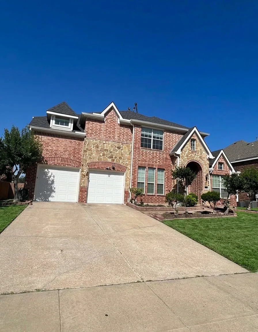 5 bed, 3.5 bath, 3189 sqft, $3,250 — Photo 2