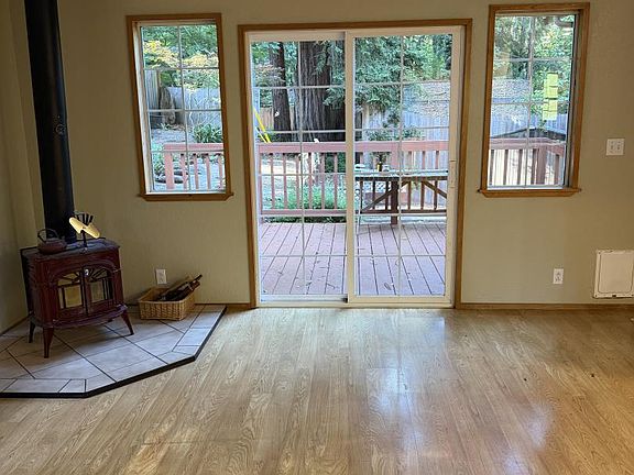 3rd image of 411 Manzanita Rd