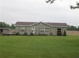 902 E 400 S, La Porte, IN 46350
