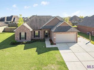41175 New Orleans Dr, Sorrento, LA 70778