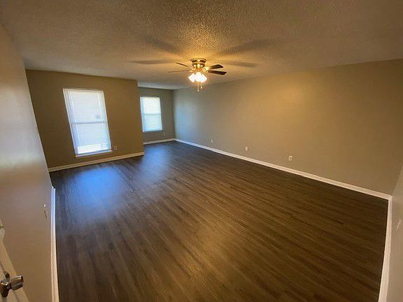 5th image of 3411 Meadow Ct