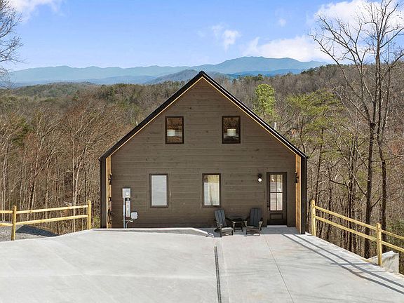 2nd image of 1863 Bluff Ridge Rd