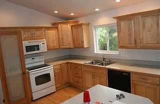 3rd image of 3153 Lamoreux Ln