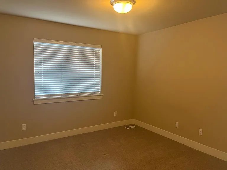 SW 311th Pl — Photo 16