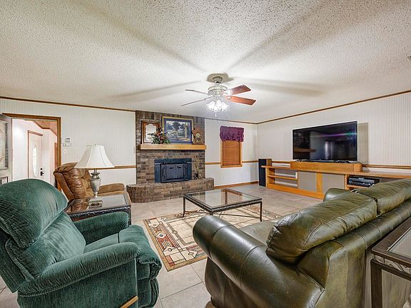 4th image of 5608 Hillcrest Dr