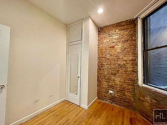 5th image of 254 E 3rd St APT 8